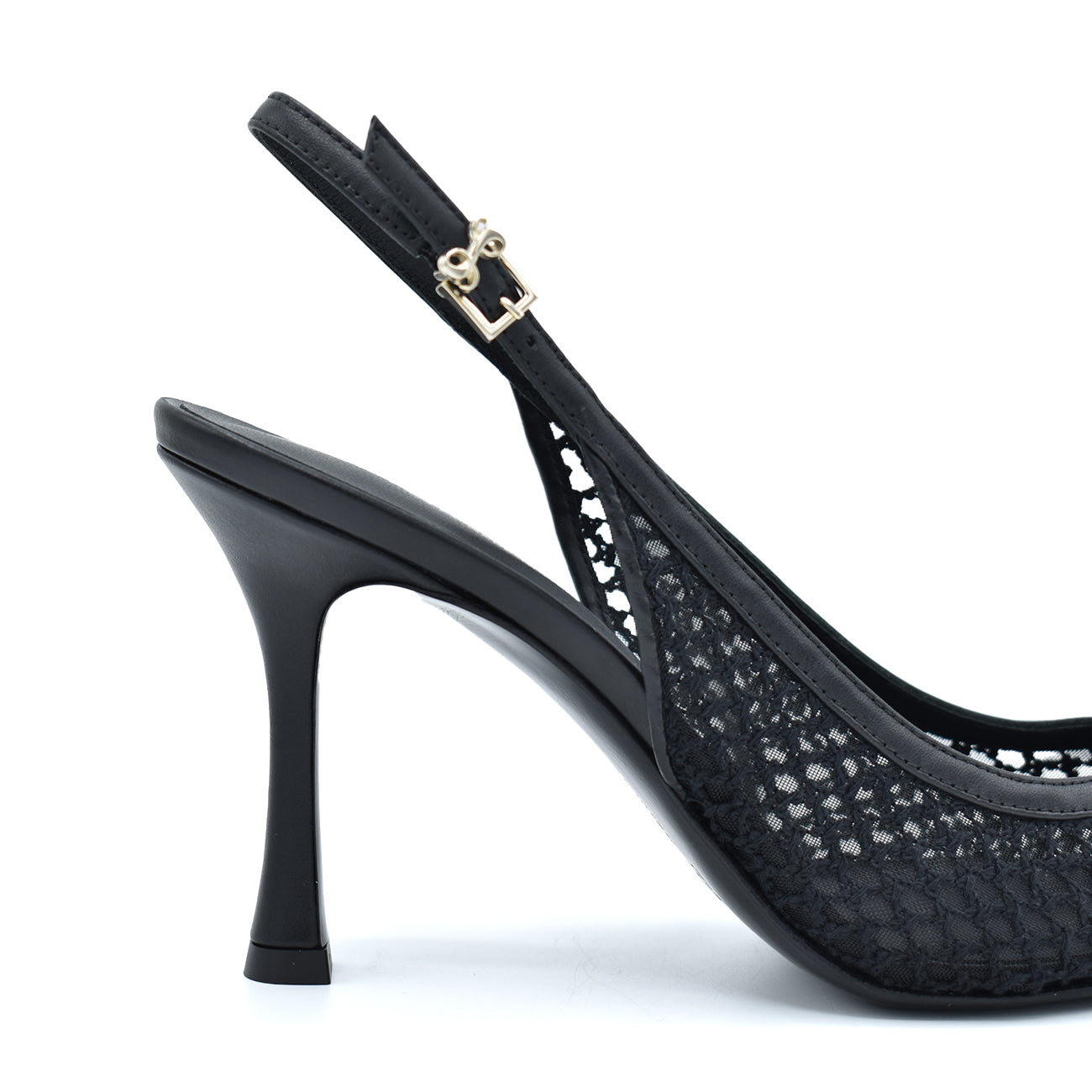 Dana25 Black Slingback