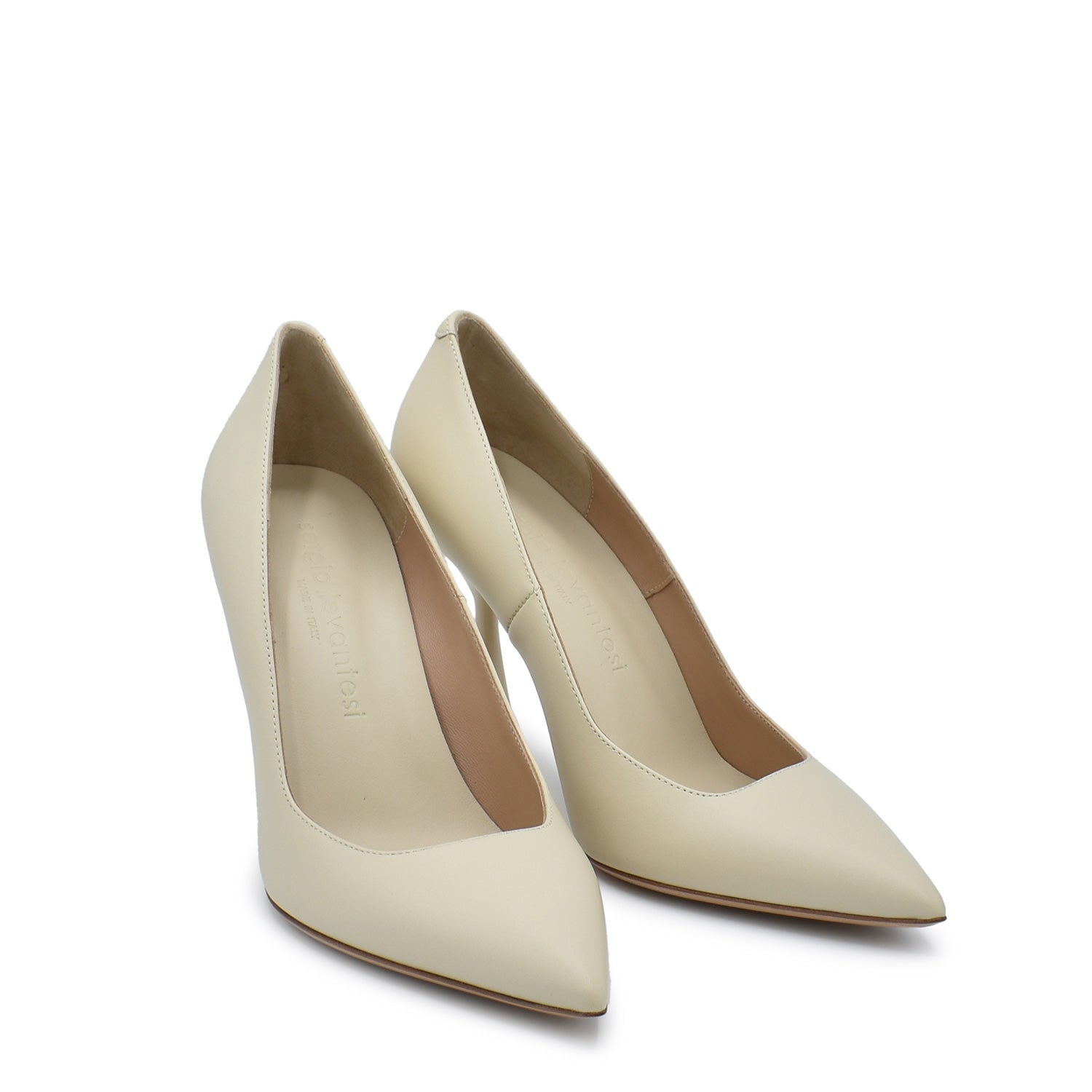 Kira. Cachemire dune calf leather pumps